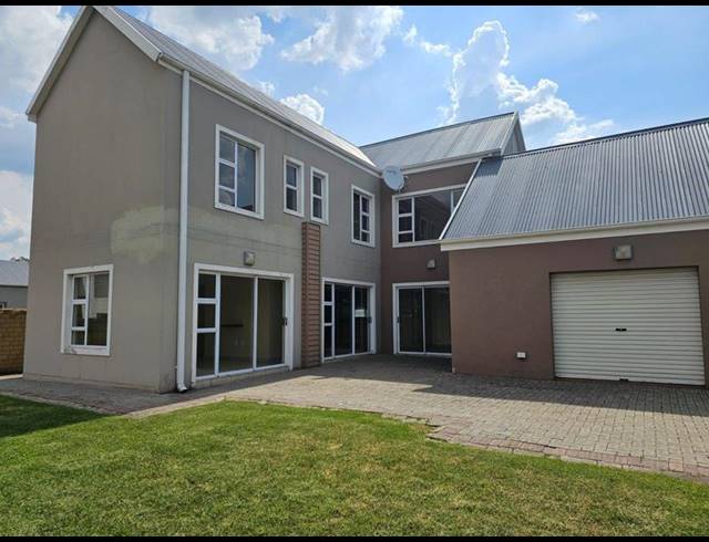 3 BEDROOM HOUSE FOR SALE IN RIVERSPRAY LIFESTYLE ESTATE
